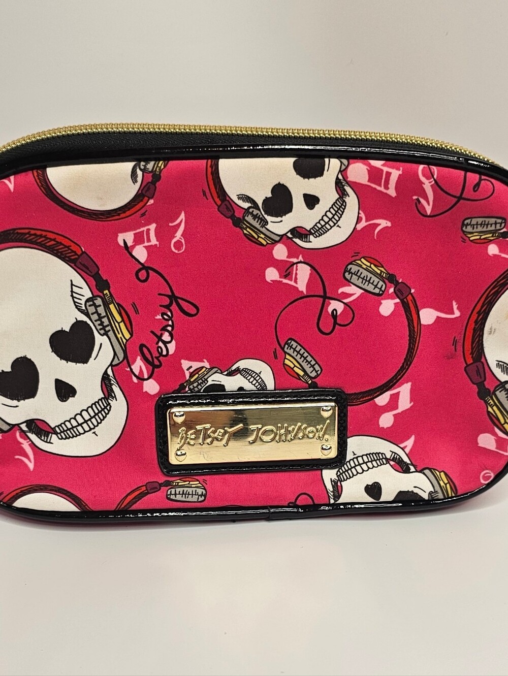 Vintage Betsey Johnson Pink Multicolor Skull Print Zipper Makeup Bag